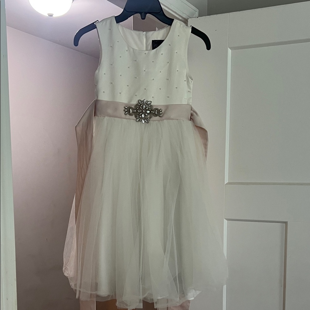 Elegant White and Cream Girl’s Formal Dress